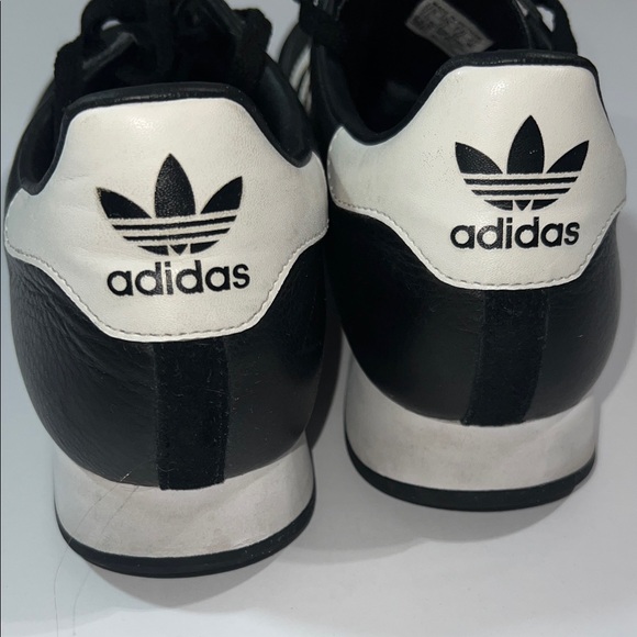 Vintage Adidas Classic Black and White Trainers - Picture 6 of 11